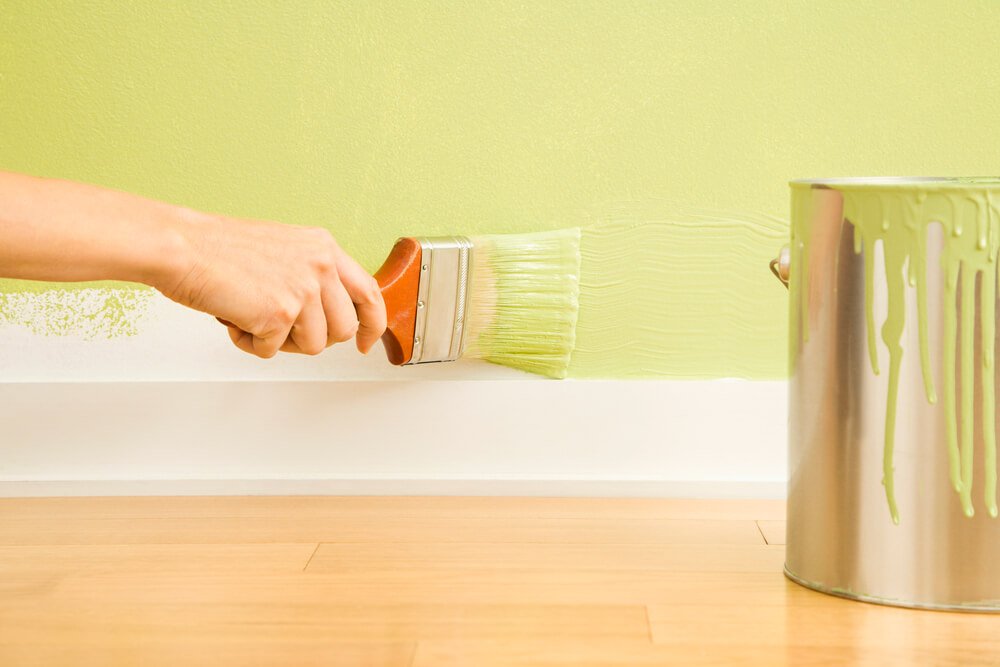 How to Prevent Brush Strokes When Painting Trim